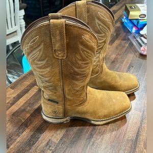 Ariat Women’s 6.5 Anthem Waterproof Western boot